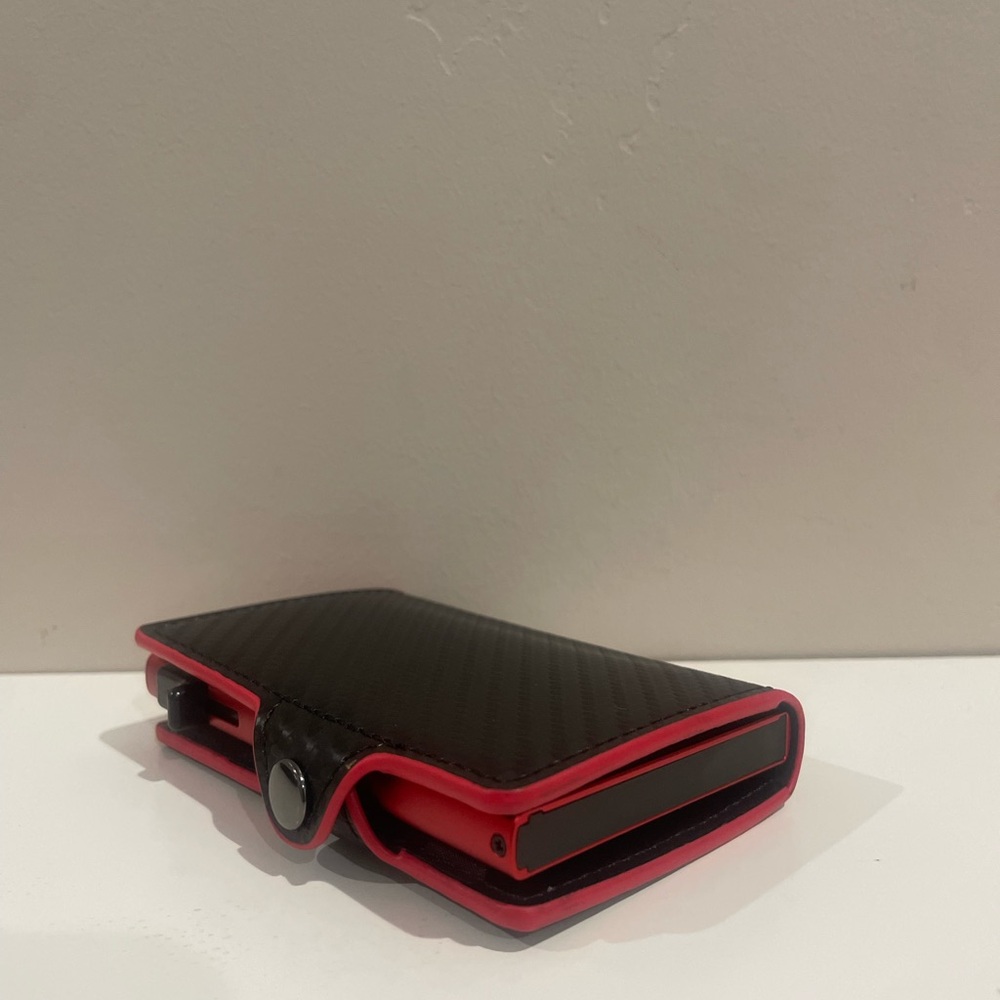 Smart Wallet ( Carbon Fiber )